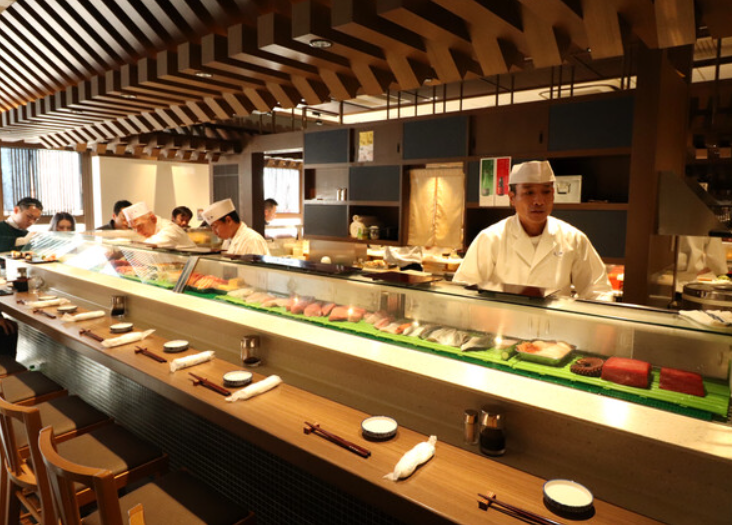 Inside Daiwa Sushi